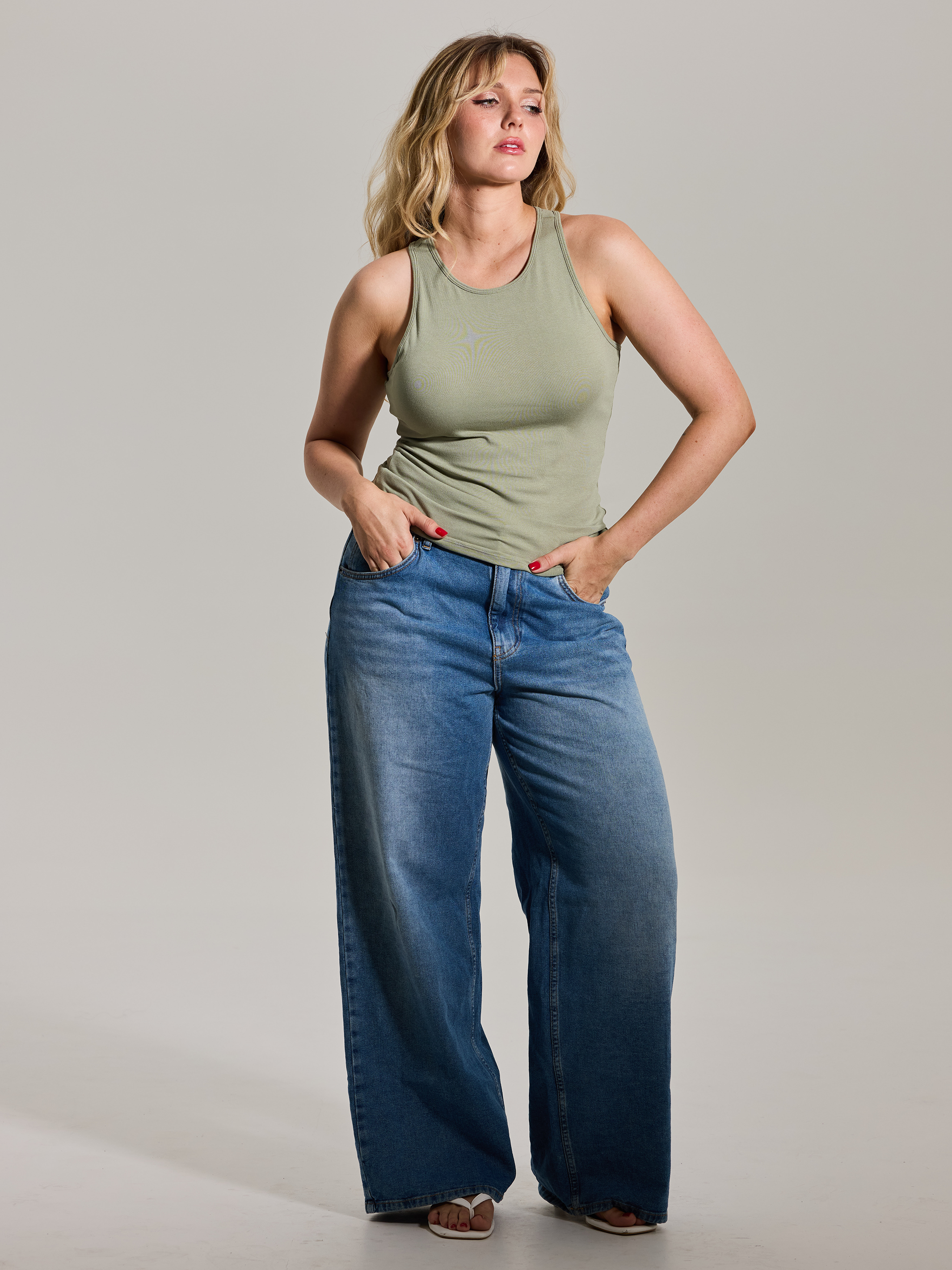 Loose High Neck Brami