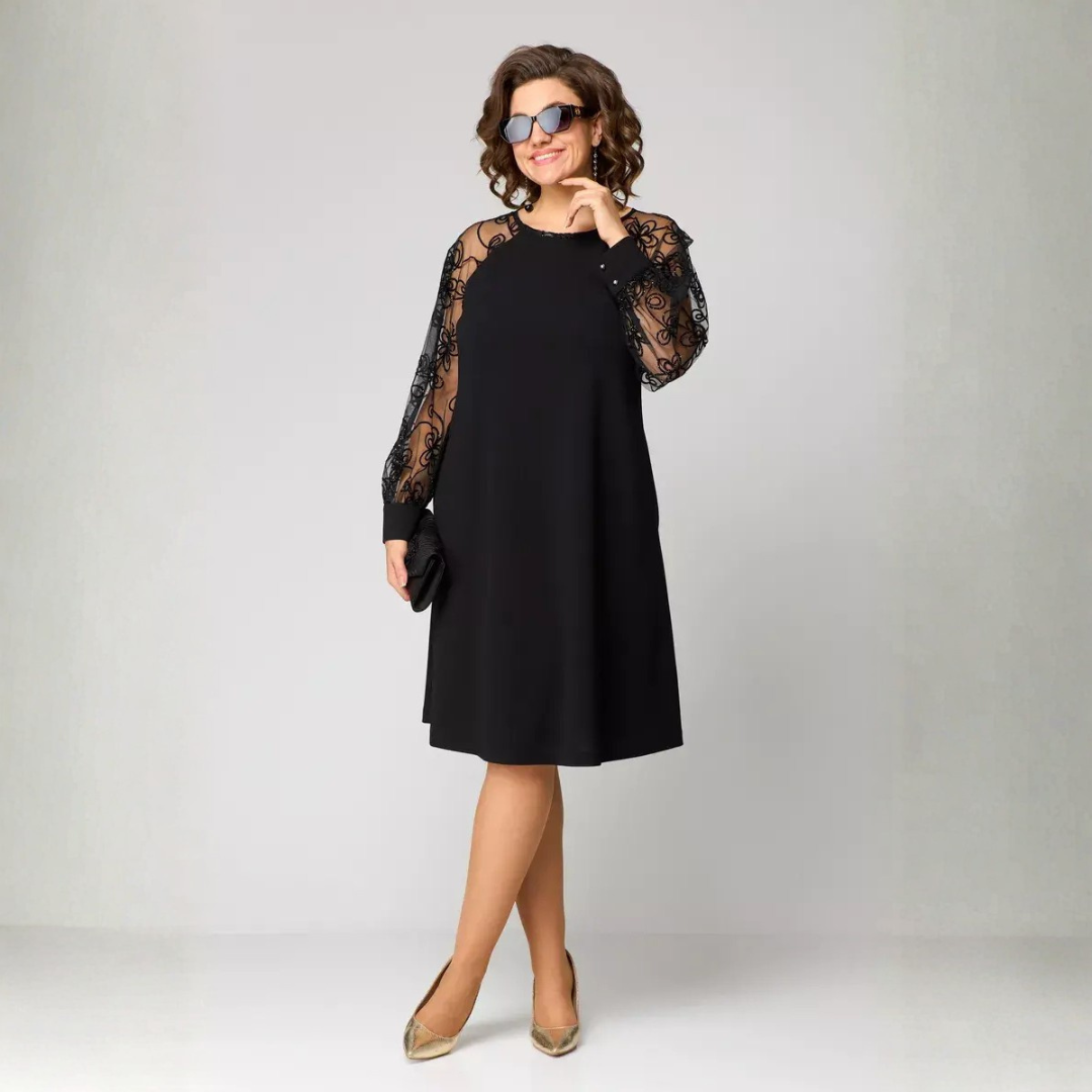 Aloura – Sophisticated Lace Dress in Black