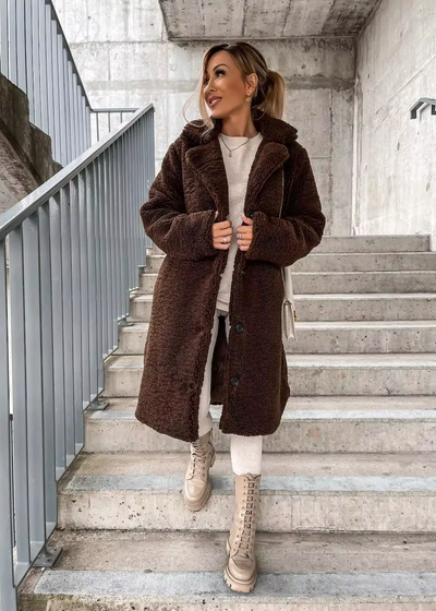 Axelle | Long coat with wide collar and buttons