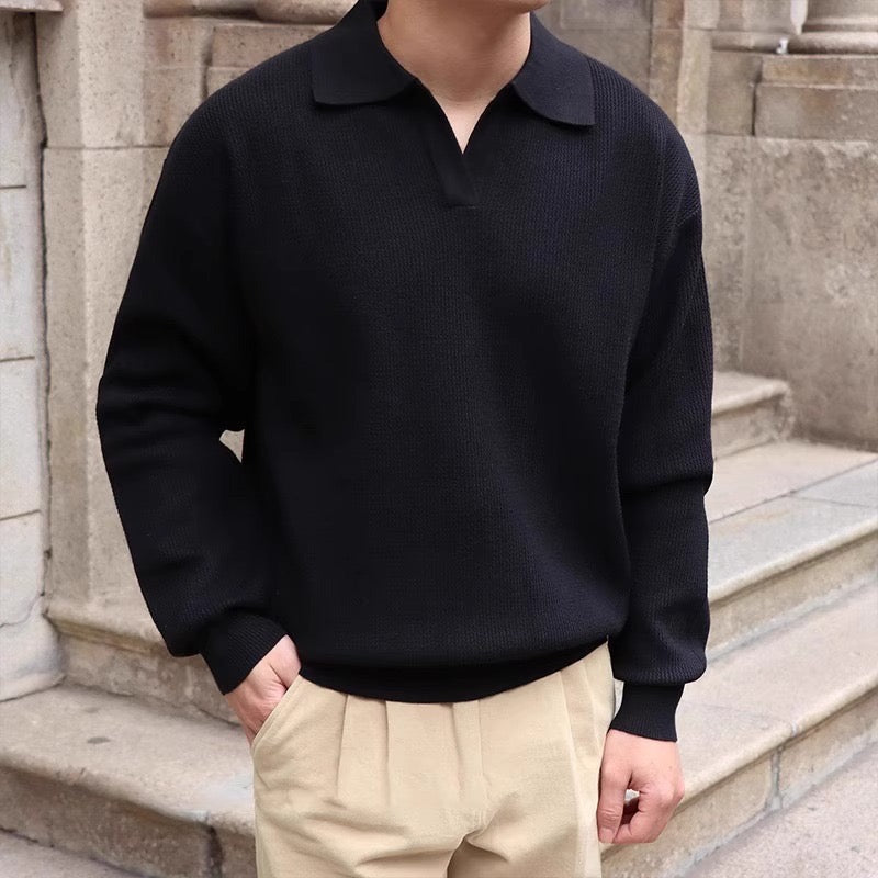 BUTTONLESS V-NECK POLO