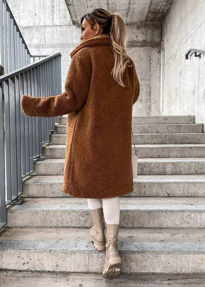 Axelle | Long coat with wide collar and buttons