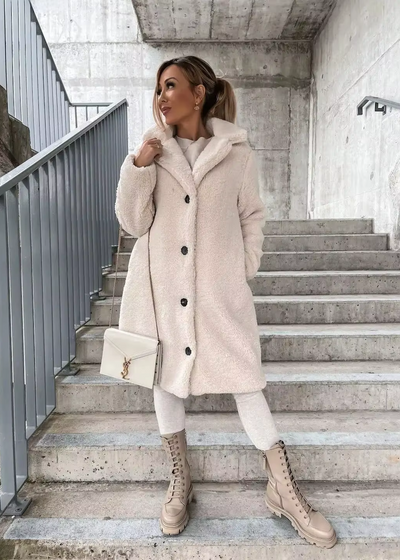 Axelle | Long coat with wide collar and buttons