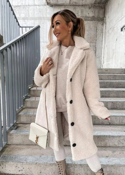 Axelle | Long coat with wide collar and buttons